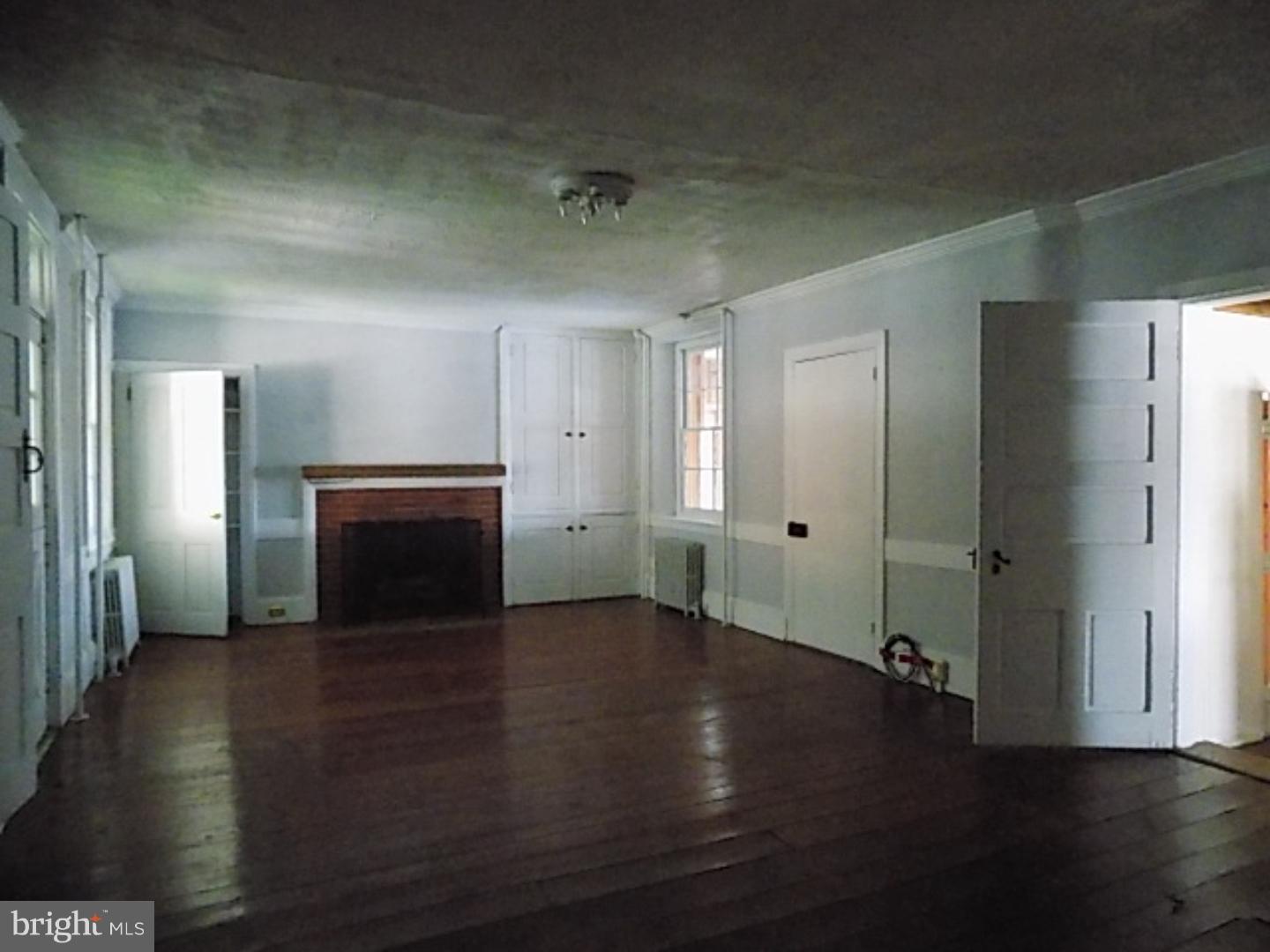 96 Violet Drive Kennett Square, PA 19348 - Photo 7 of 21 Living Room