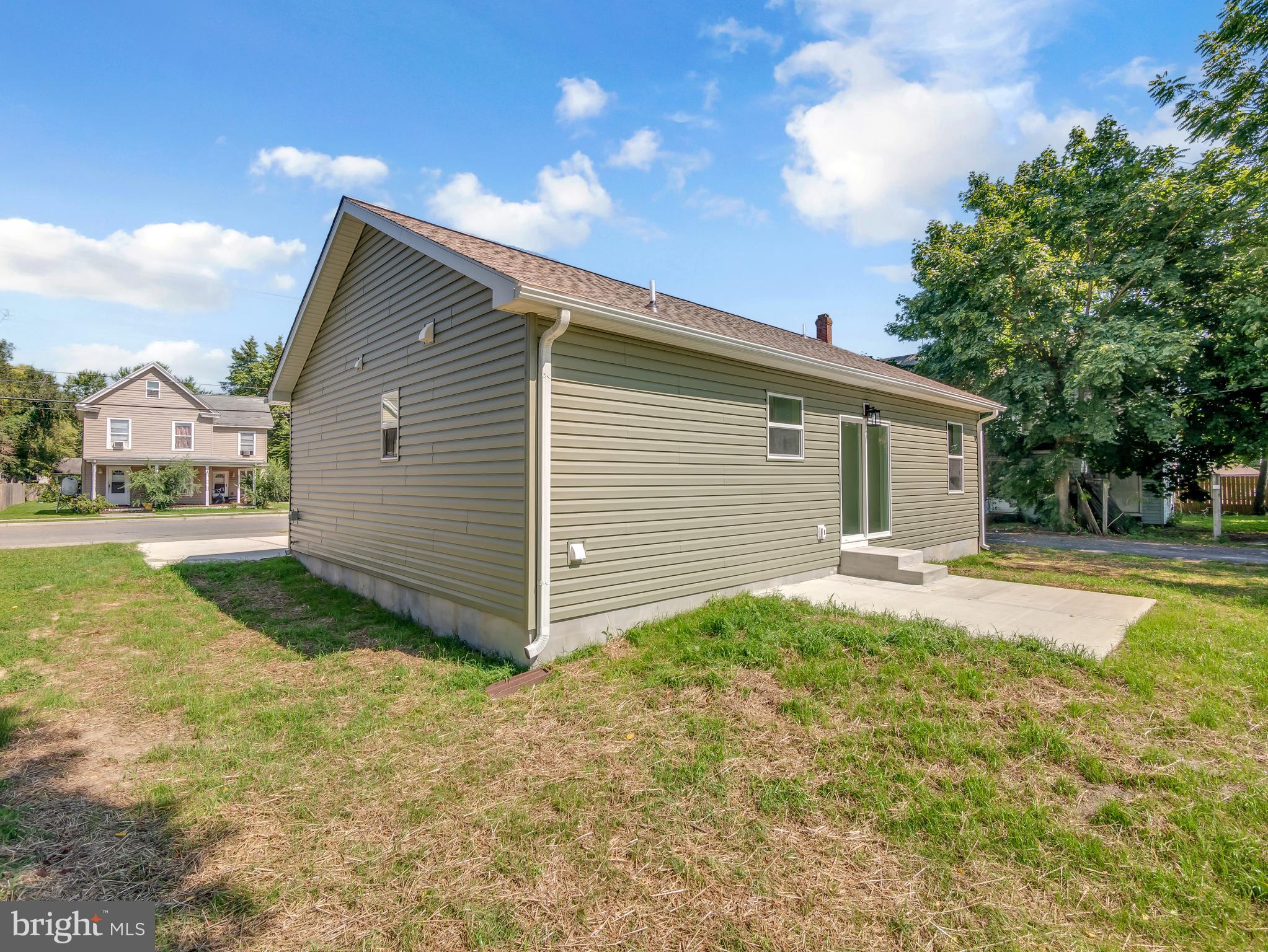 107 Broad Street Hurlock, MD 21643 - Photo 8 of 34 Side and rear view