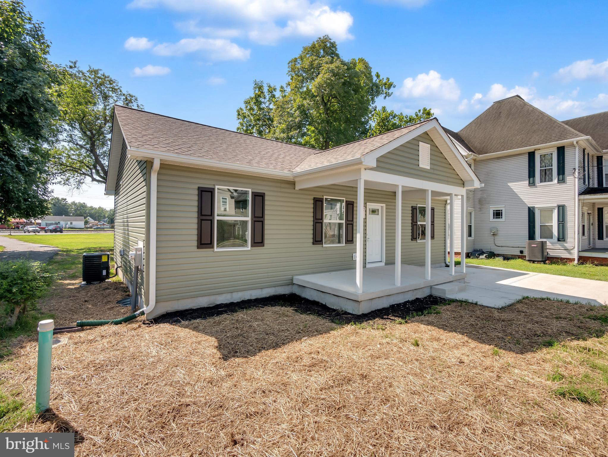 107 Broad Street Hurlock, MD 21643 - Photo 10 of 34 side view of front