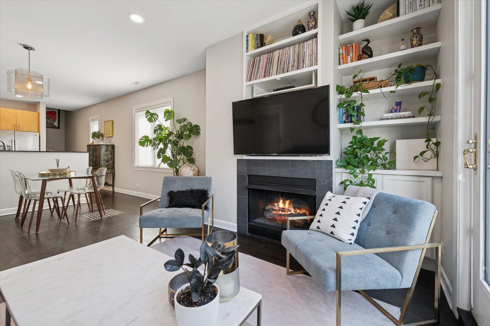 2451 North Clybourn Avenue, Unit 16 Chicago, IL 60614 - Photo 3 of 18