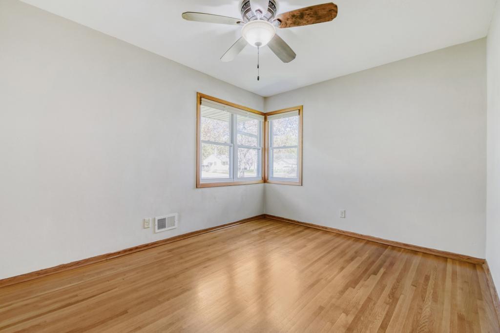 2904 Sheldon Street Roseville, MN 55113 - Photo 13 of 31