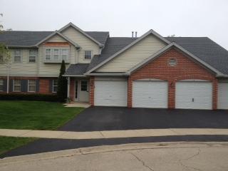 2435 Raleigh Court, Unit 7 Schaumburg, IL 60193 - Photo 1 of 8