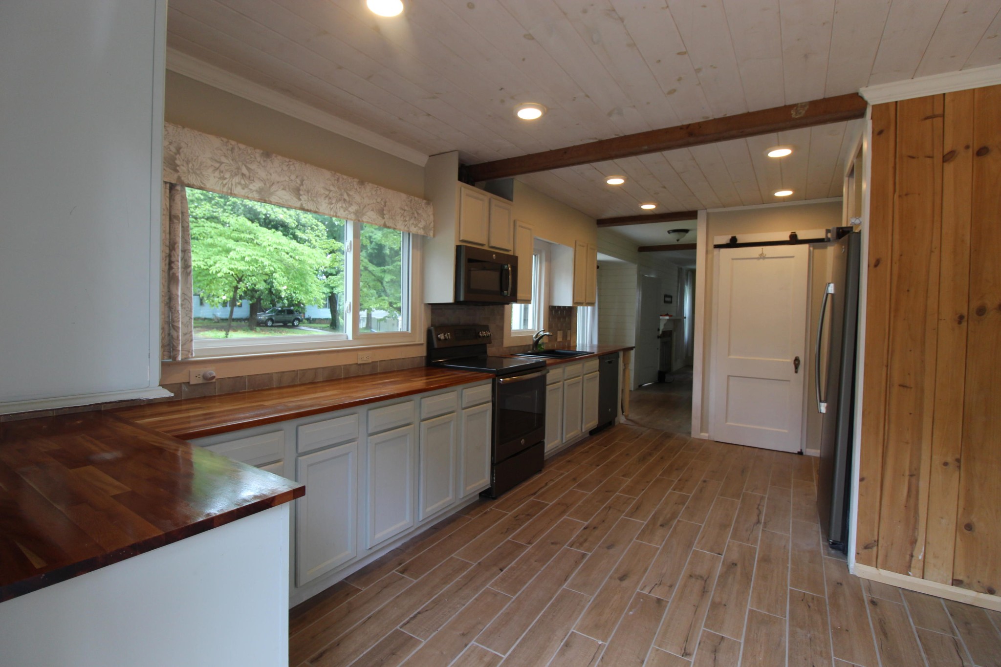 1823 Ramsay Street Alcoa, TN 37701 - Photo 7 of 36 Gallery Image 7