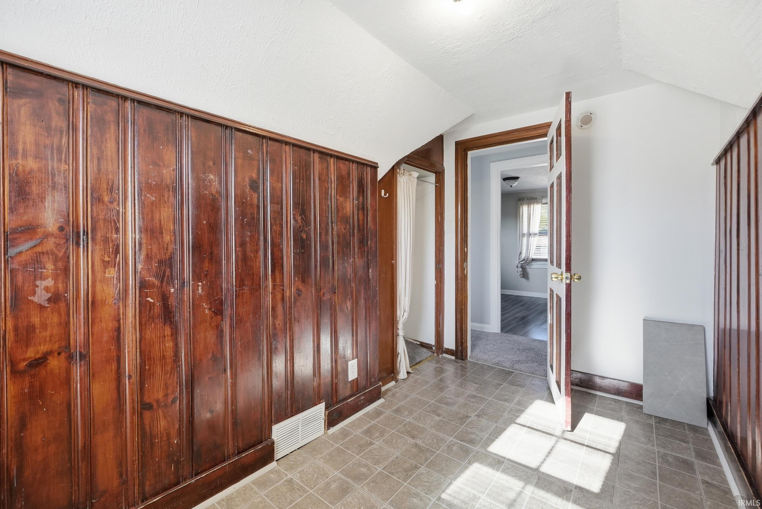 4522 South Calhoun Street Fort Wayne, IN 46807 - Photo 23 of 35