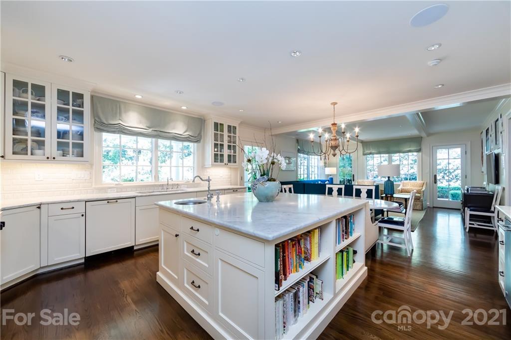 326 Colville Road Charlotte, NC 28207 - Photo 11 of 32 Gallery Image 11