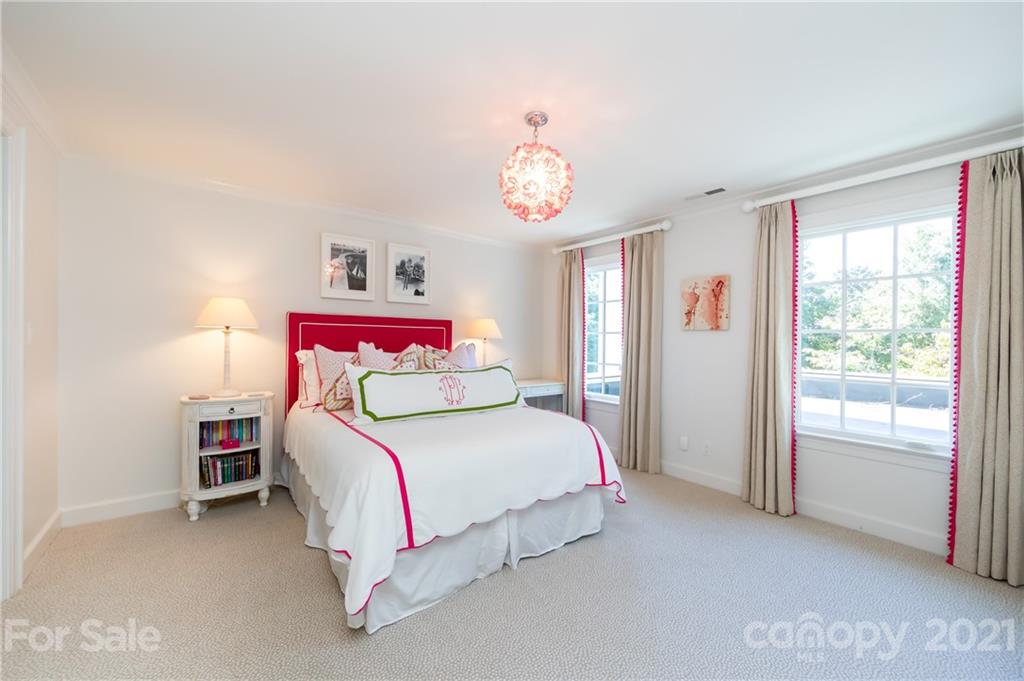 326 Colville Road Charlotte, NC 28207 - Photo 23 of 32 Gallery Image 23