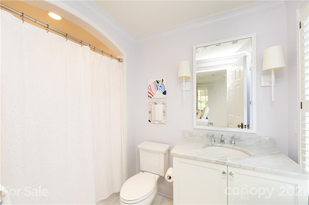 326 Colville Road Charlotte, NC 28207 - Photo 26 of 32 Gallery Image 26