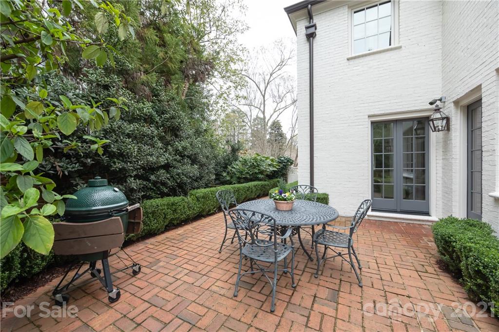 326 Colville Road Charlotte, NC 28207 - Photo 32 of 32 Gallery Image 32