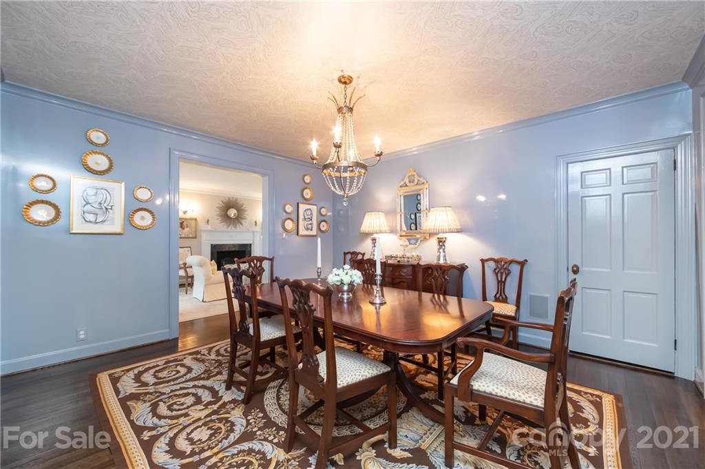 326 Colville Road Charlotte, NC 28207 - Photo 7 of 32 Gallery Image 7