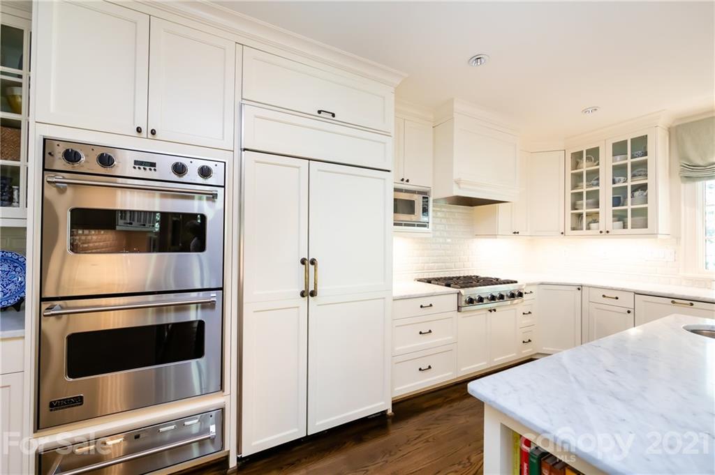 326 Colville Road Charlotte, NC 28207 - Photo 10 of 32 Gallery Image 10