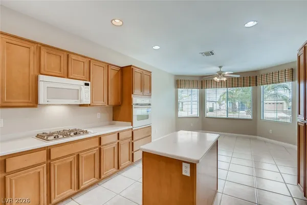 $2,400 | 2316 Desert Fox Drive, Henderson, NV 89052