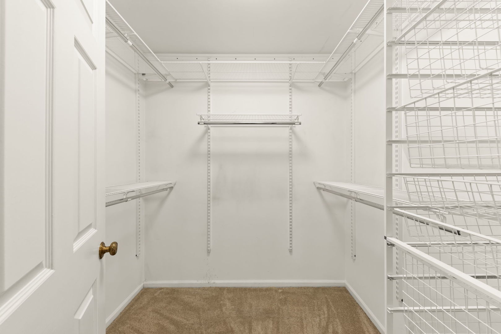 1513 Preston Road Naperville, IL 60563 - Photo 23 of 42 Gallery Image 23