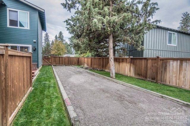 20378 Murphy Road Bend, OR 97702 - Photo 21 of 23 Bocce ball court from the back alley loo