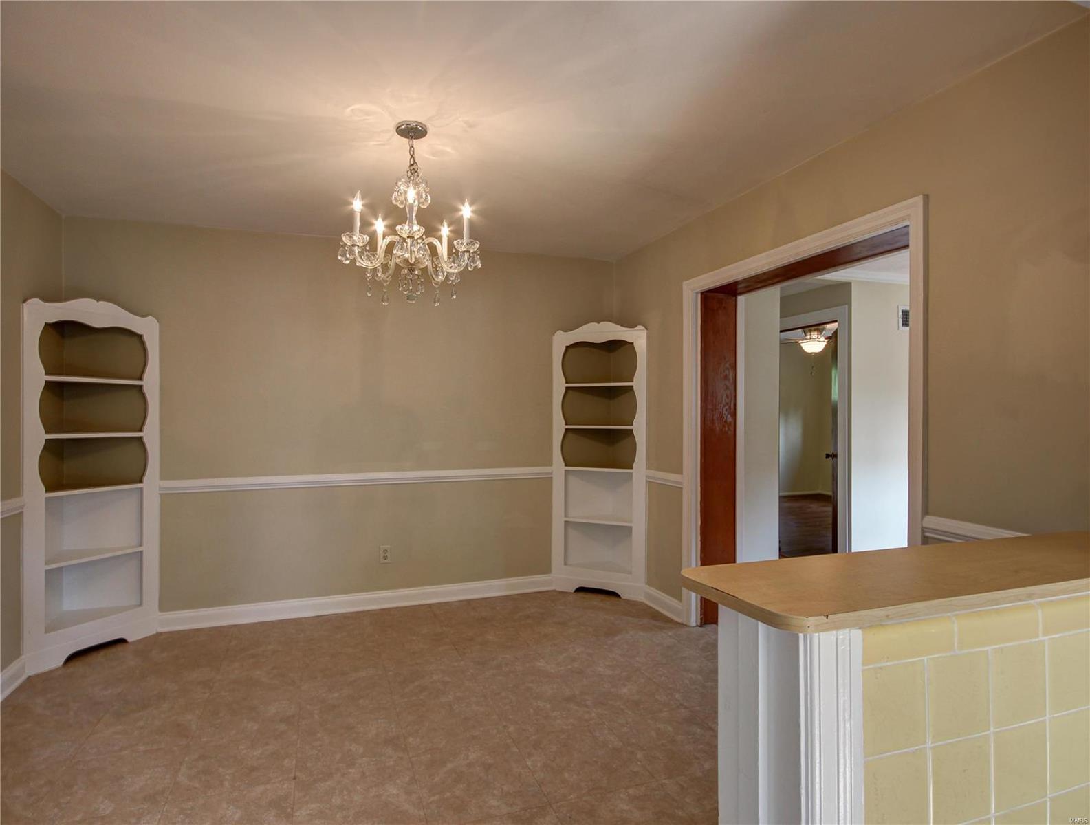 8645 Litzsinger Road St. Louis, MO 63144 - Photo 14 of 29 Gallery Image 14