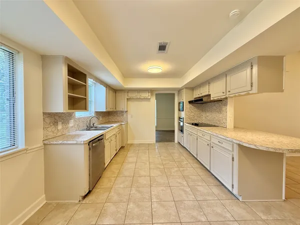 $2,350 | 2043 Cherry Laurel, Spring, TX 77386