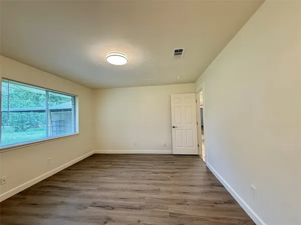 $2,350 | 2043 Cherry Laurel, Spring, TX 77386