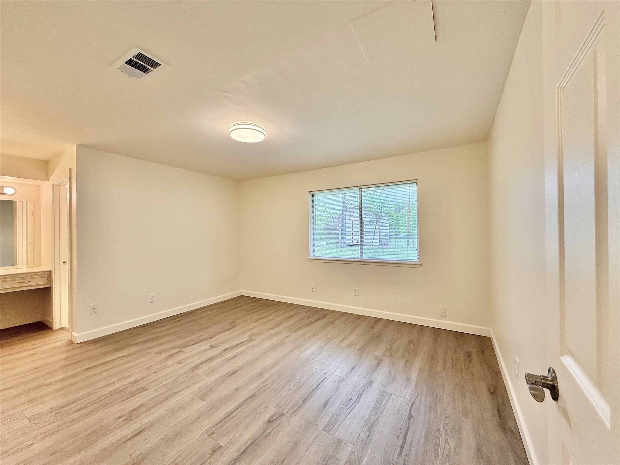 2043 Cherry Laurel Spring, TX 77386 - Photo 28 of 50 Primary Bedroom 1