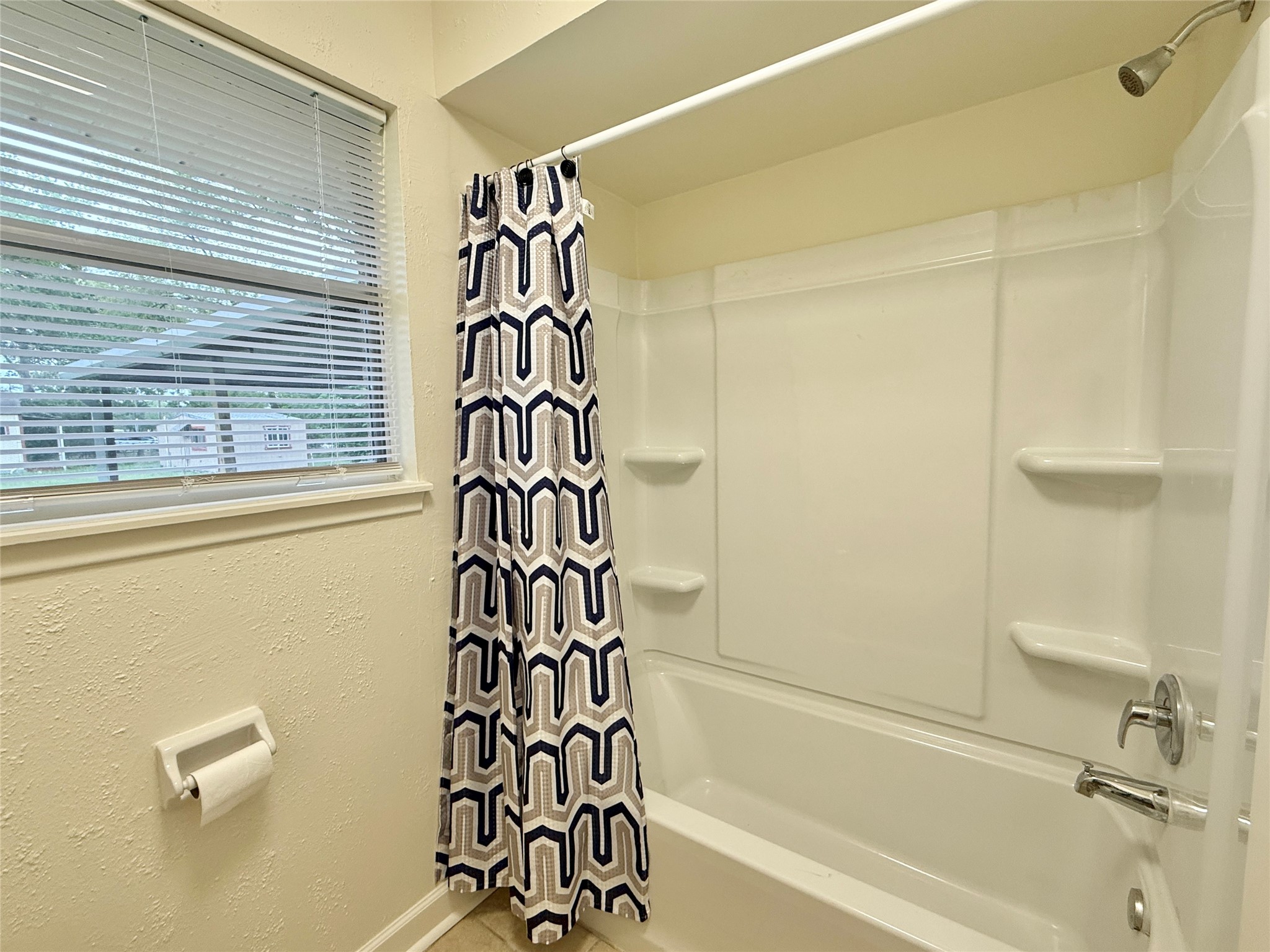 2043 Cherry Laurel Spring, TX 77386 - Photo 38 of 50 Secondary Bathroom