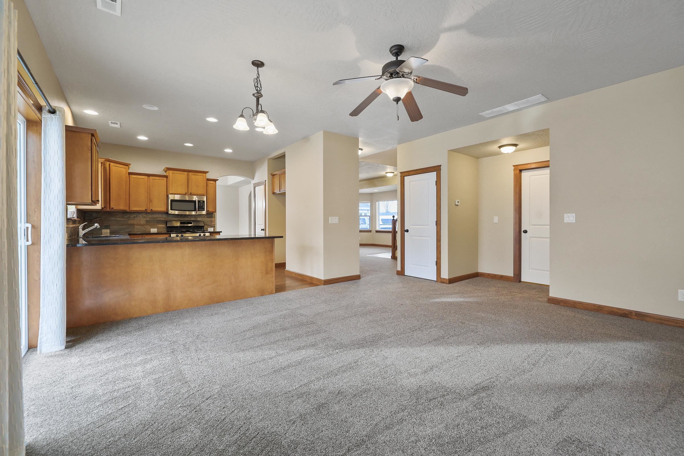 124 South Legacy Ridge Drive Liberty Lake, WA 99019 - Photo 9 of 29