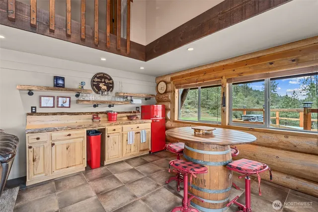 $1,199,000 | 33905 Winterwood Lane East, Davenport, WA 99122