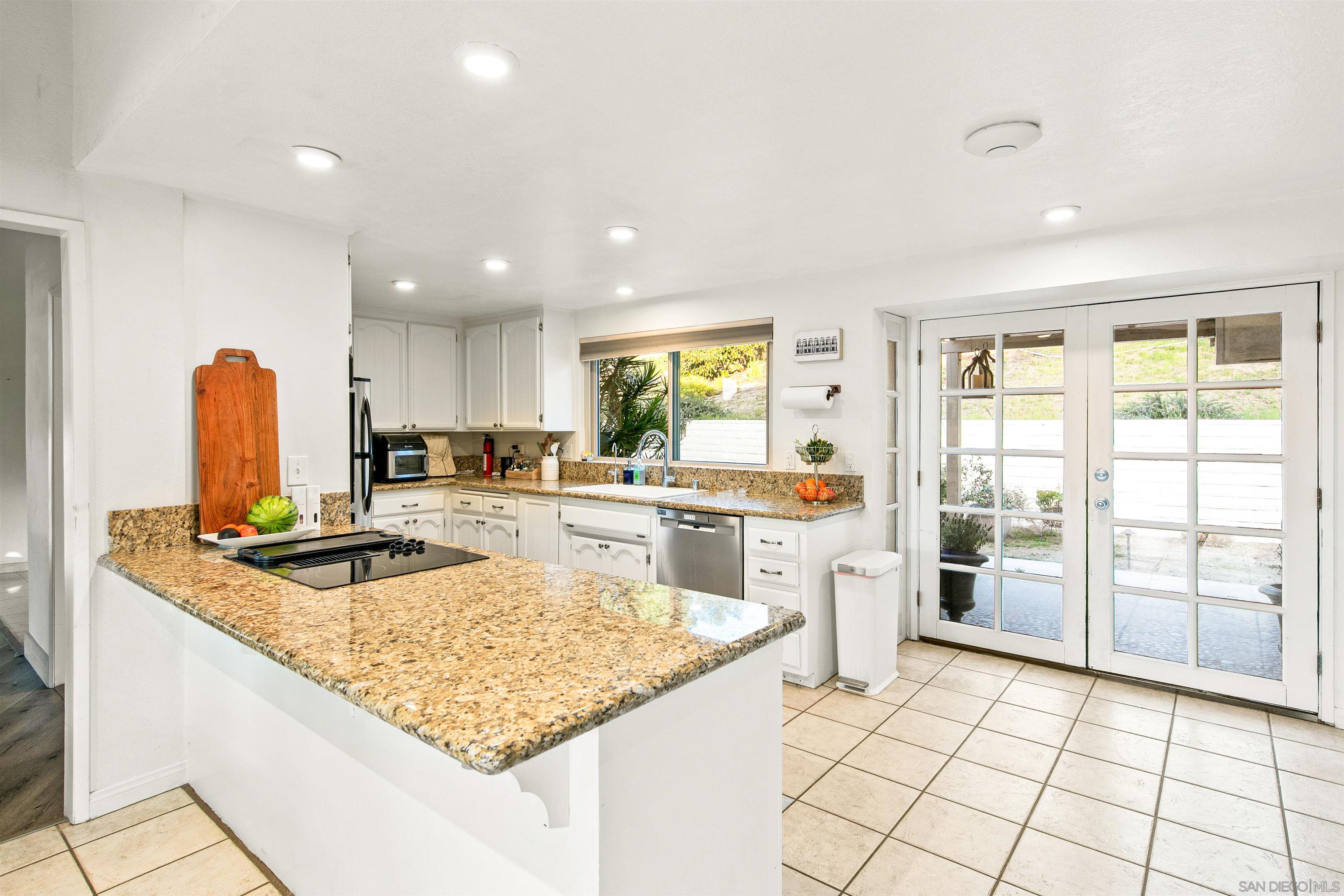 580 South Grade Road Alpine, CA 91901 - Photo 13 of 40