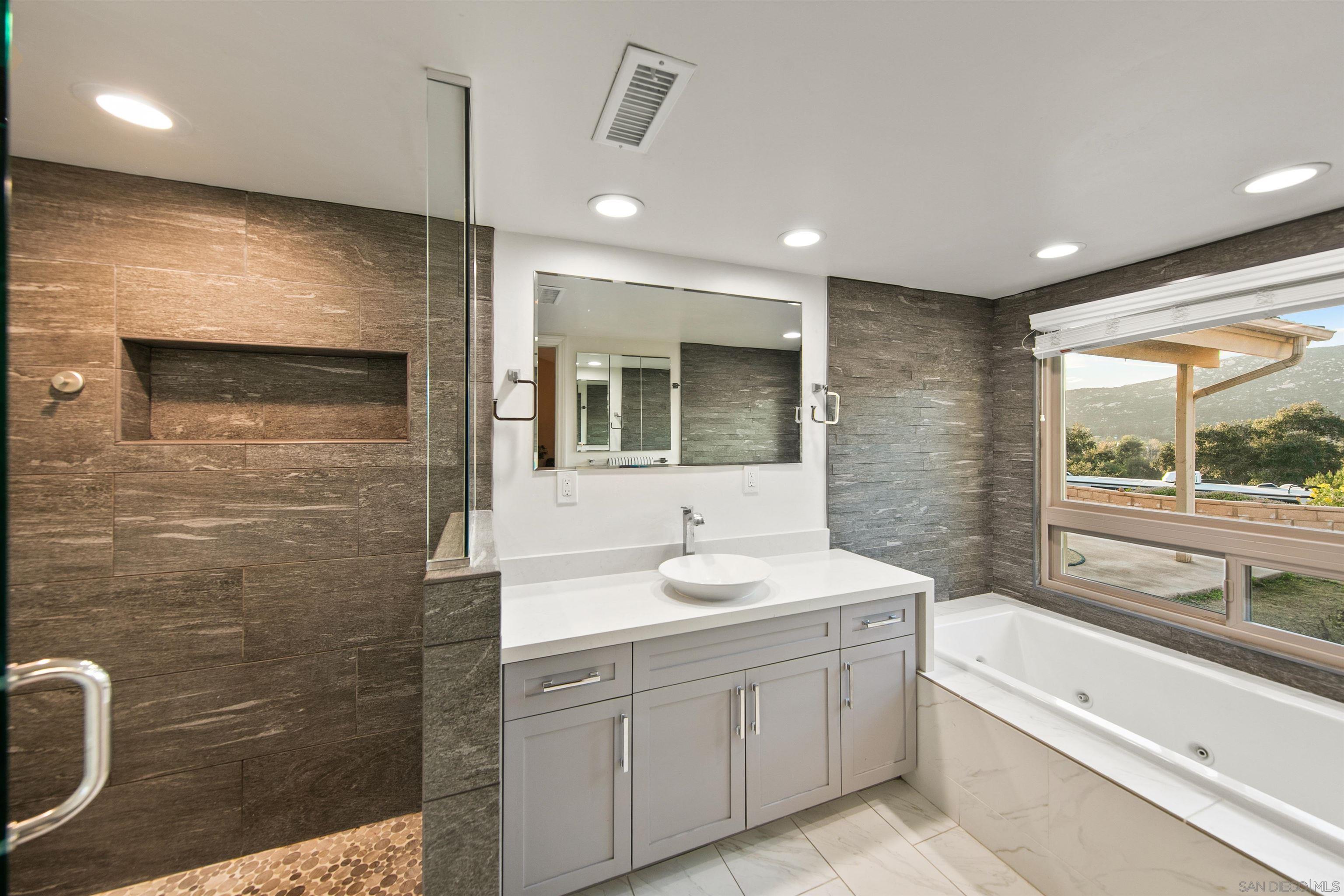 580 South Grade Road Alpine, CA 91901 - Photo 17 of 40