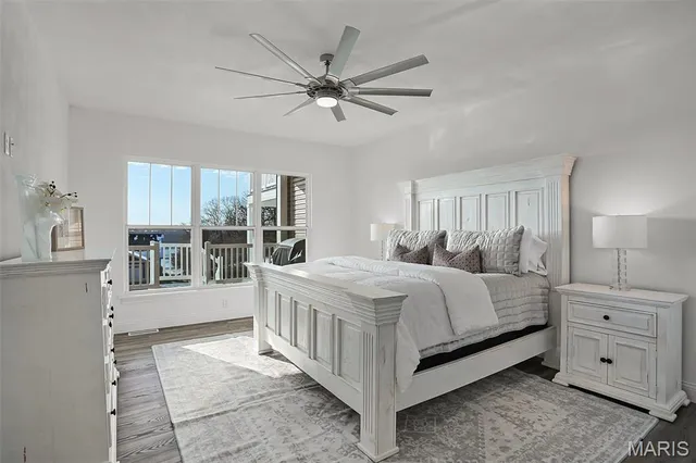 $395,000 | 310 Captains Court, Grafton, IL 62037