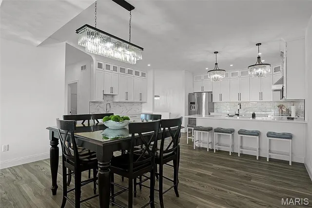 $395,000 | 310 Captains Court, Grafton, IL 62037