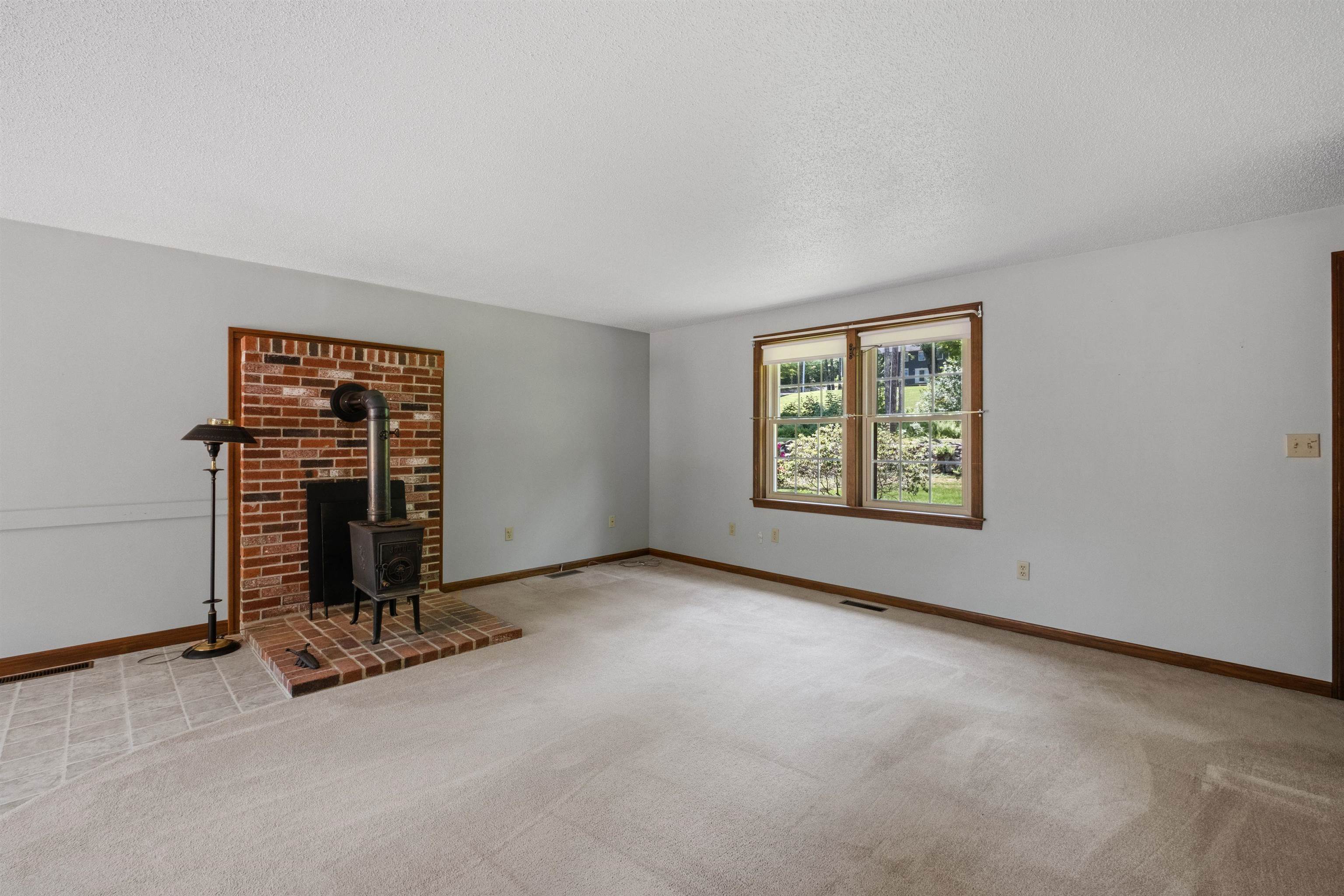 53 Woodhill Hooksett Road Bow, NH 03304 - Photo 17 of 40 Gallery Image 17