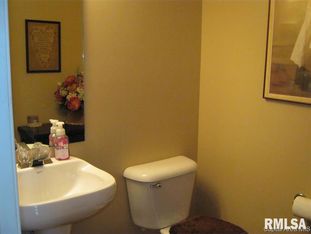 3720 Carney Boulevard Springfield, IL 62712 - Photo 14 of 31 Gallery Image 14
