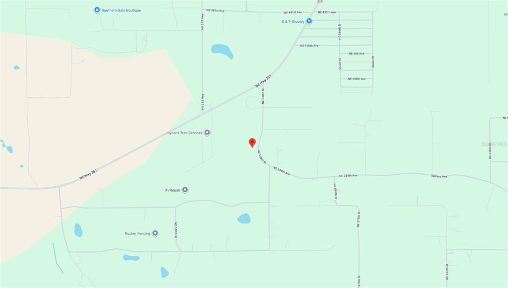 Northeast 538th Street Old Town, FL 32680 - Photo 4 of 4 a bathroom with a bathtub