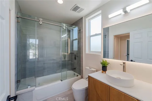 $6,500 | 712 Chestnut Avenue, Los Angeles, CA 90042