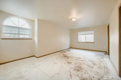 $349,950 | 9111 189th Street East, Puyallup, WA 98375