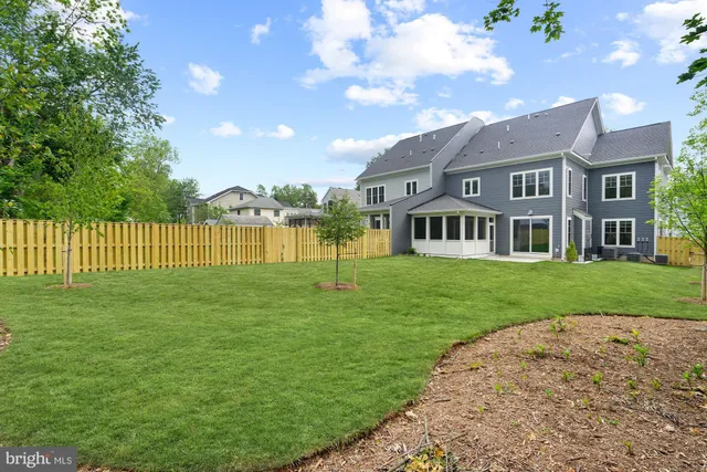 $8,250 | 517 A Great Falls Street, Falls Church, VA 22046