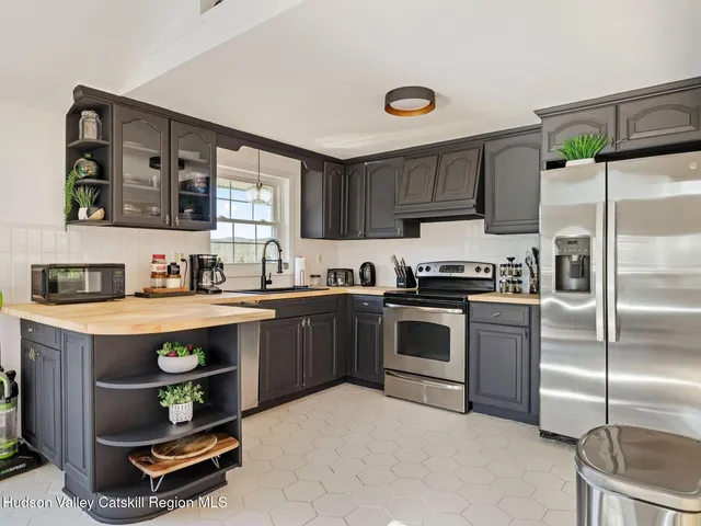 $715,000 | 60 County Route 65, Hensonville, NY 12439