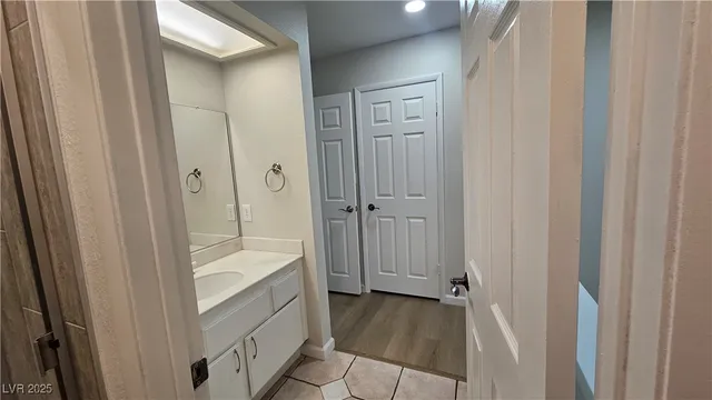 $2,450 | 3365 Othello Drive, Las Vegas, NV 89121