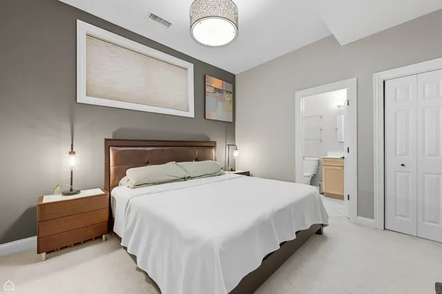 $399,900 | 4606 North Malden Street, Unit GS, Chicago, IL 60640