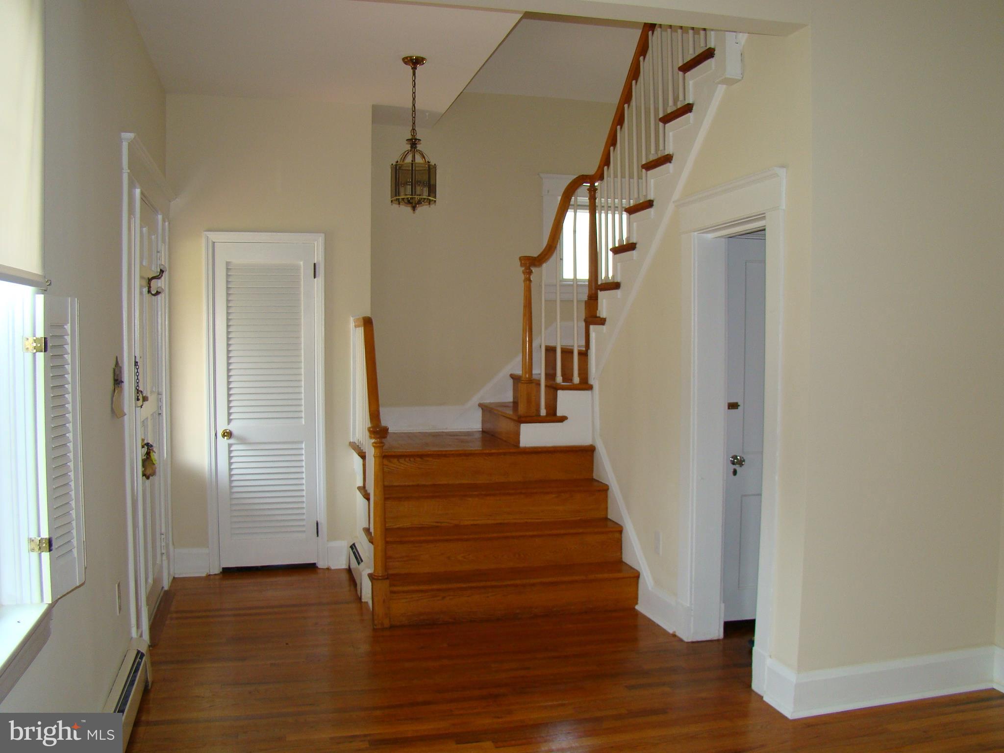 3104 Beverly Road Baltimore, MD 21214 - Photo 5 of 26 Front Entryway