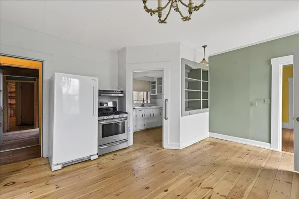 $275,000 | 330 East Main Street, Searsport, ME 04974