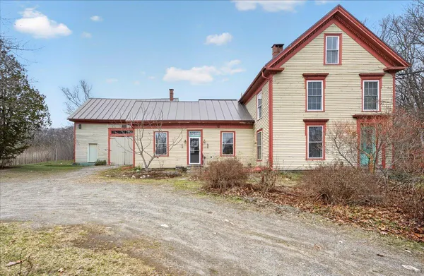 $275,000 | 330 East Main Street, Searsport, ME 04974