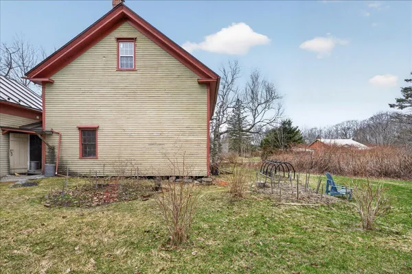 $275,000 | 330 East Main Street, Searsport, ME 04974