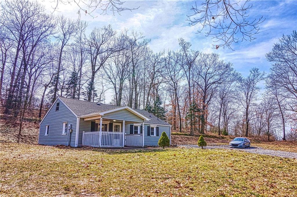 306 Dinnerbell Road Butler, PA 16002 - Photo 2 of 25