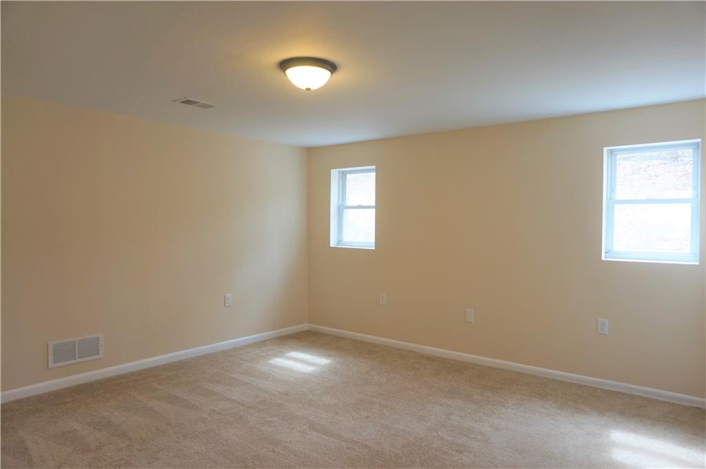 306 Dinnerbell Road Butler, PA 16002 - Photo 18 of 25
