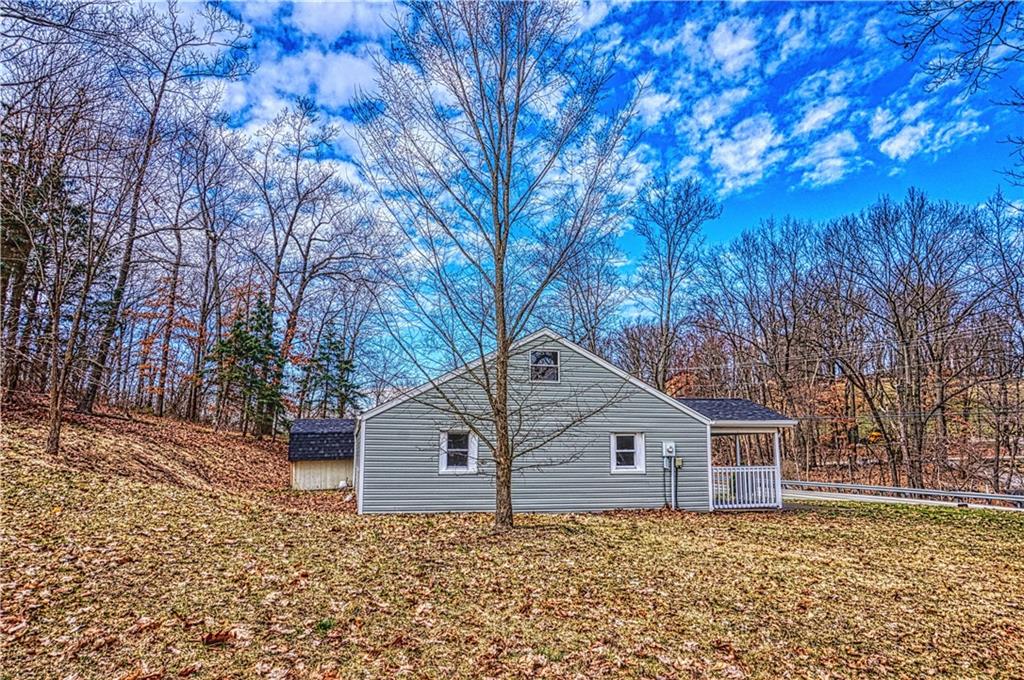 306 Dinnerbell Road Butler, PA 16002 - Photo 3 of 25