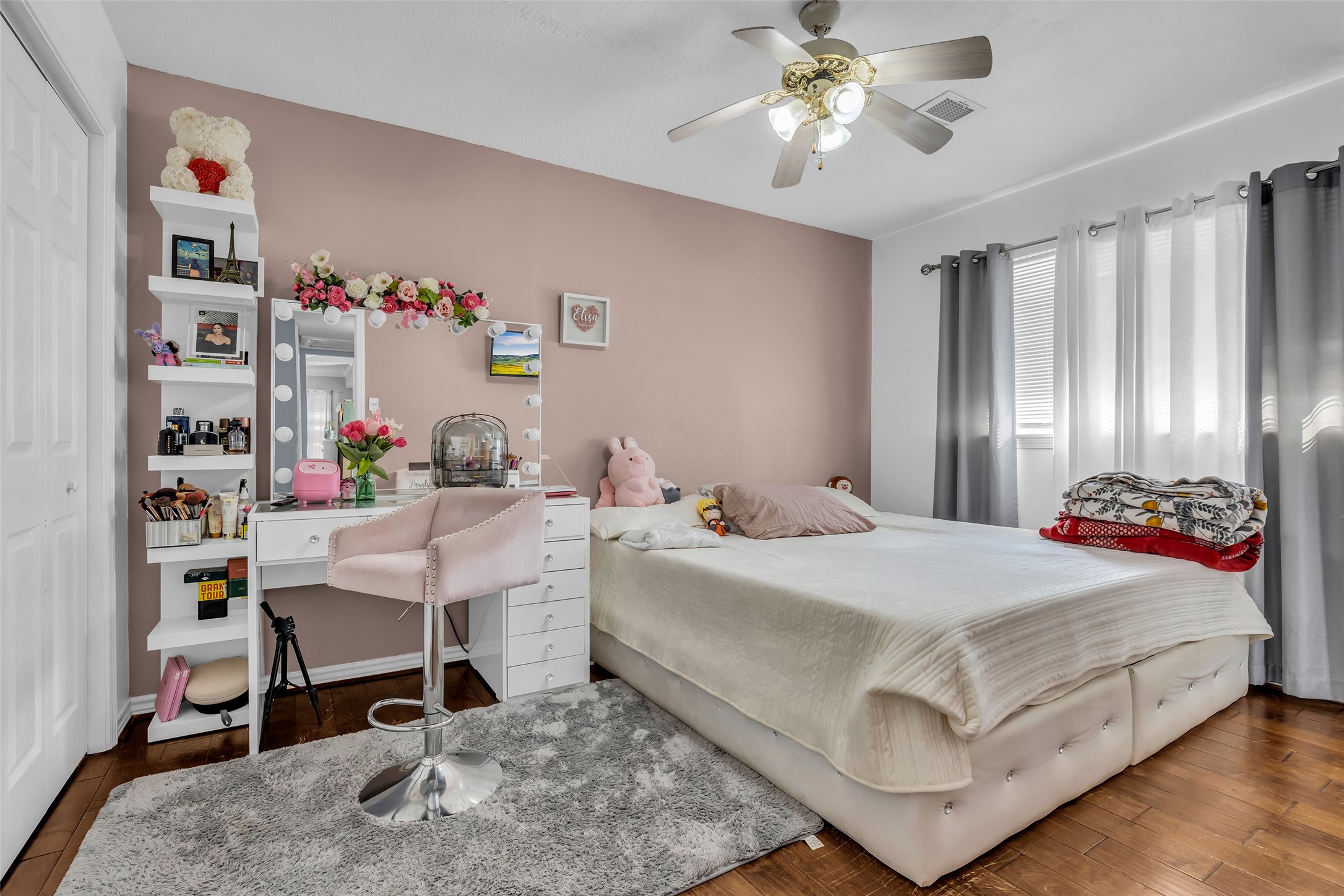 10730 Filey Lane Houston, TX 77013 - Photo 15 of 25 Step into the master bedroom with a large closet and en-suite bathroom.