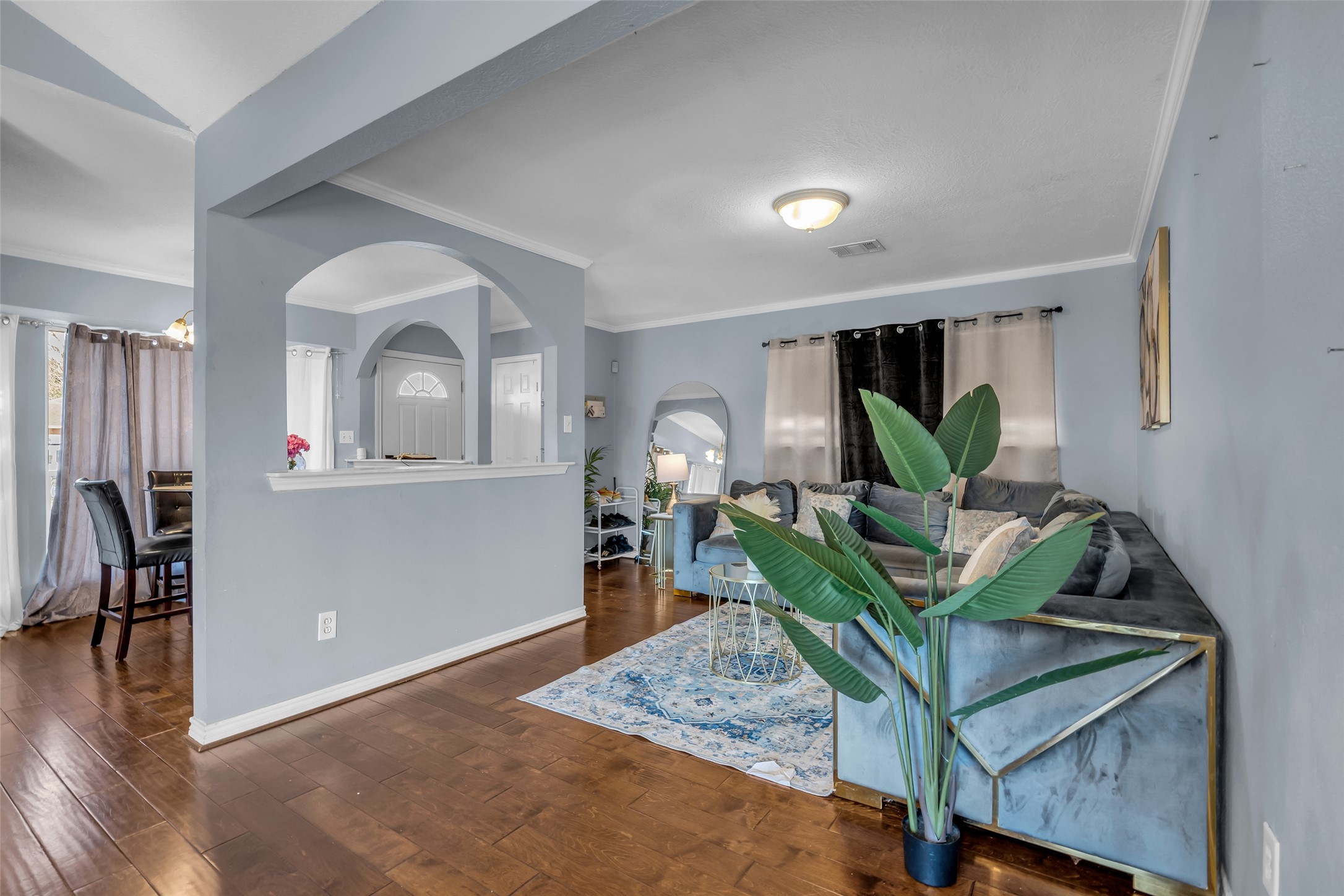 10730 Filey Lane Houston, TX 77013 - Photo 4 of 25 Another view of the spacious living room.