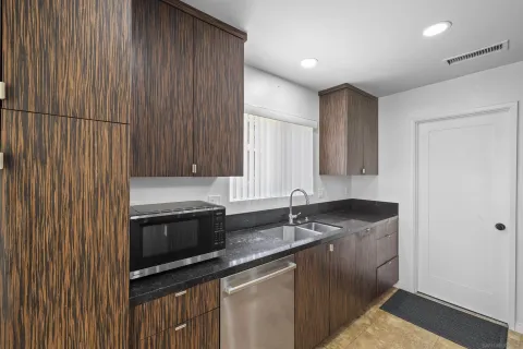 $1,500,000 | 4809 Kelly Drive, Carlsbad, CA 92008