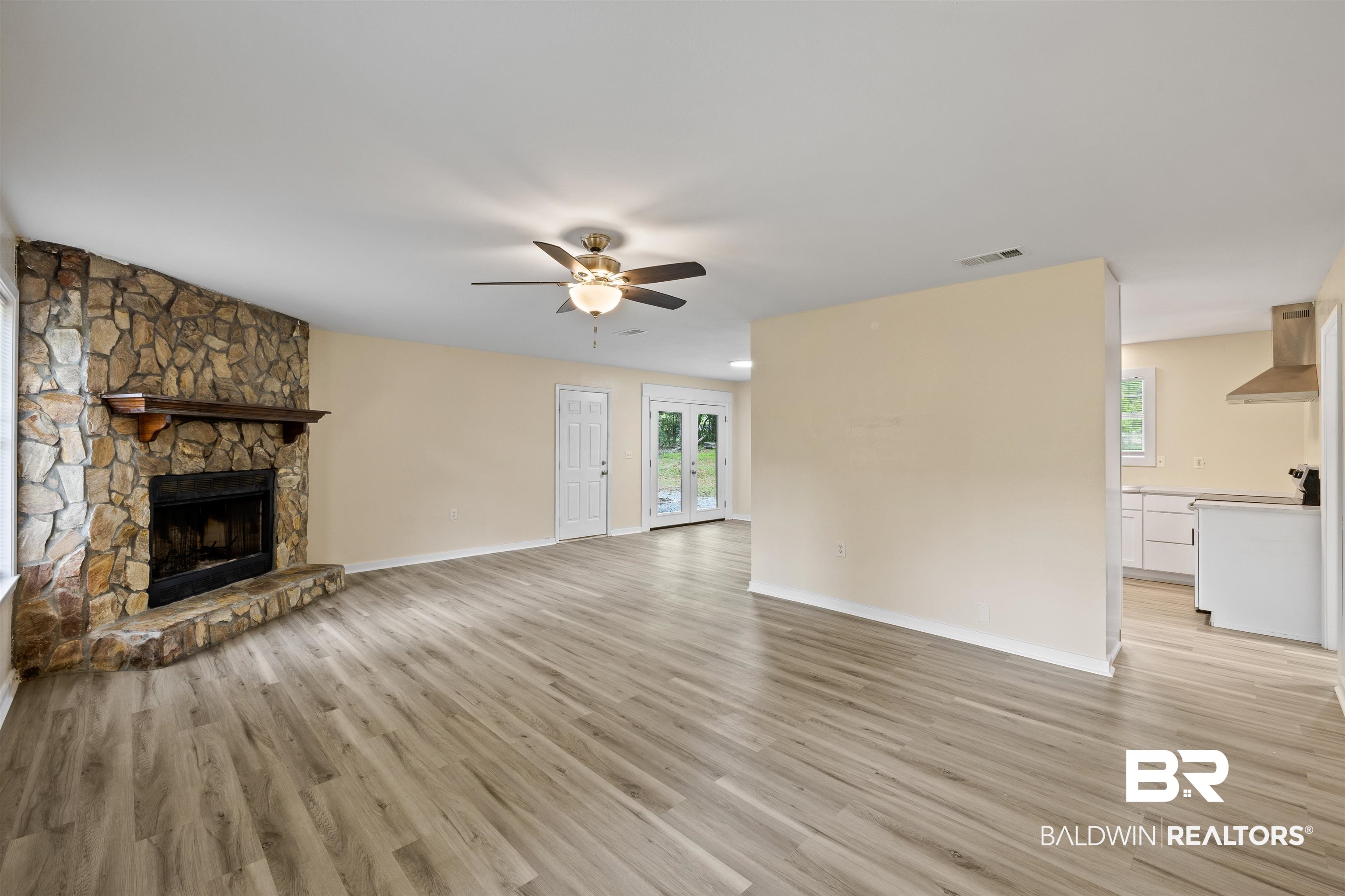 19782 Gunnison Road Fairhope, AL 36532 - Photo 10 of 41