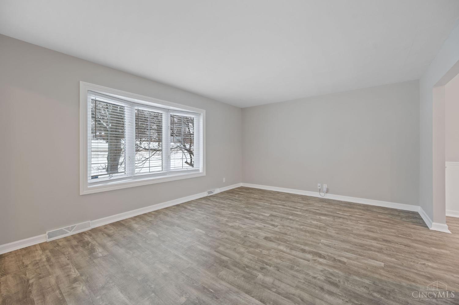 5643 Winton Road Fairfield, OH 45014 - Photo 10 of 53 Gallery Image 10