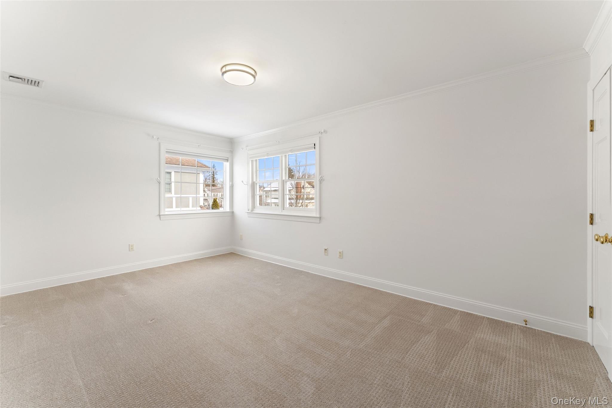 14 Wakefield Road Scarsdale, NY 10583 - Photo 17 of 27 2nd floor bedroom 4
